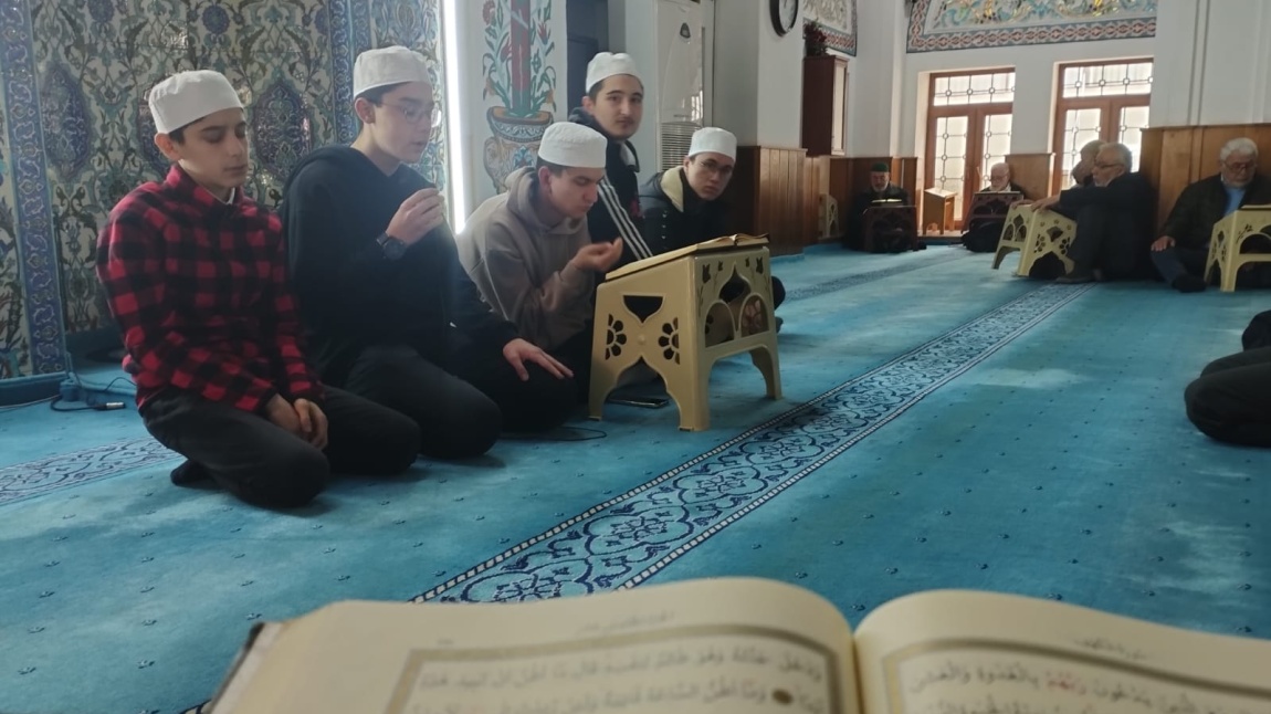 Hafız Öğrencilerimiz Ramazan Ayında Mukabele Okudular
